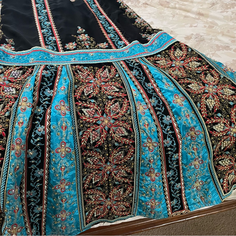 Dress - Picture 5 of 5